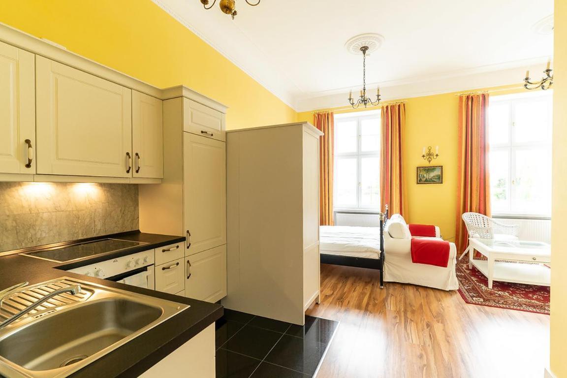 Gutshaus Gross Helle Apartment Moelln Bagian luar foto
