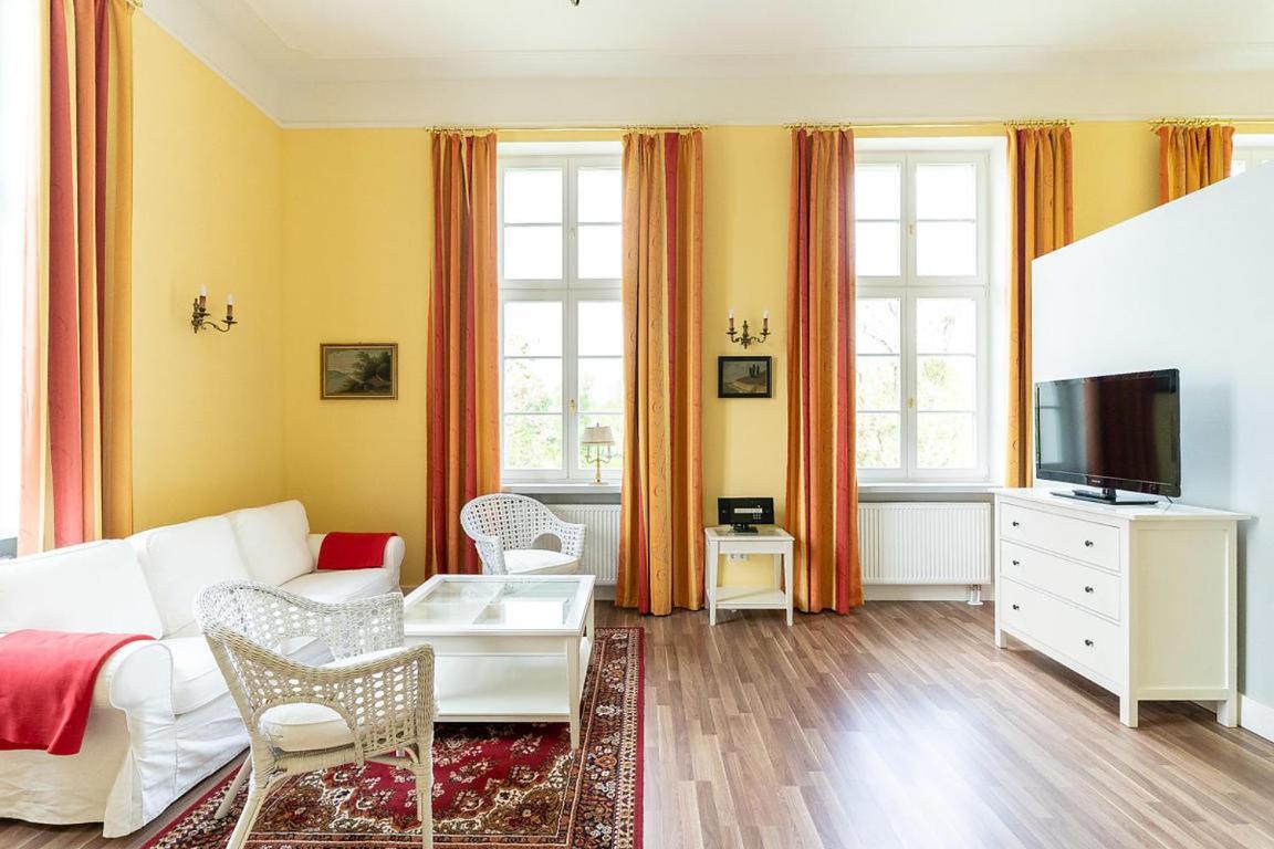 Gutshaus Gross Helle Apartment Moelln Bagian luar foto
