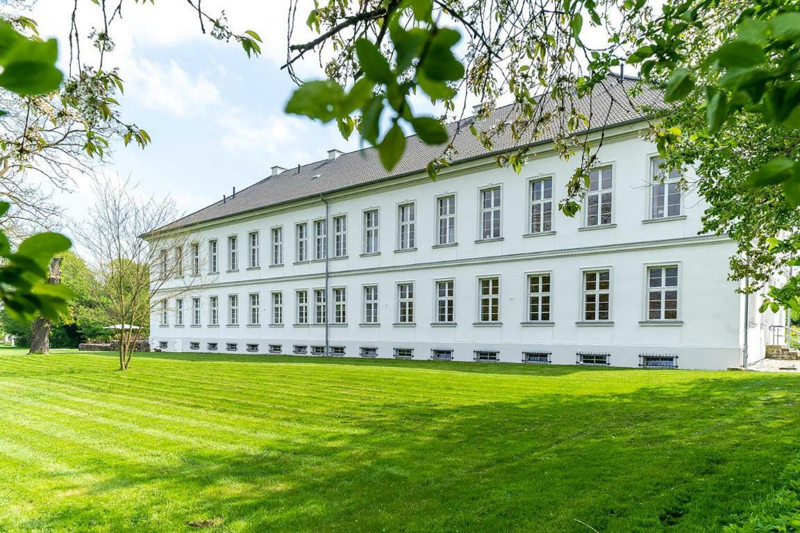 Gutshaus Gross Helle Apartment Moelln Bagian luar foto