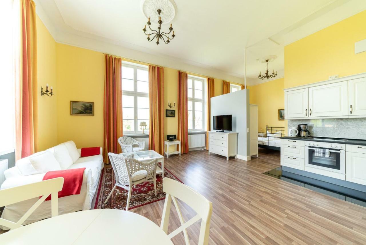 Gutshaus Gross Helle Apartment Moelln Bagian luar foto