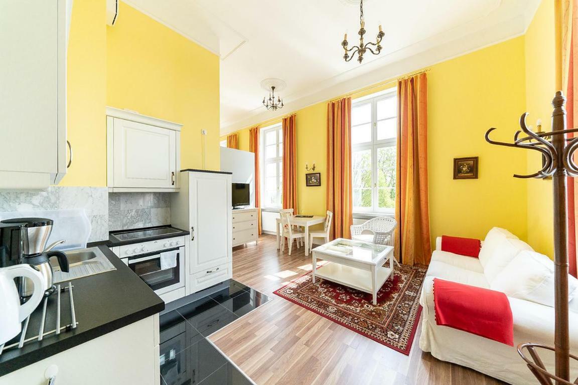 Gutshaus Gross Helle Apartment Moelln Bagian luar foto