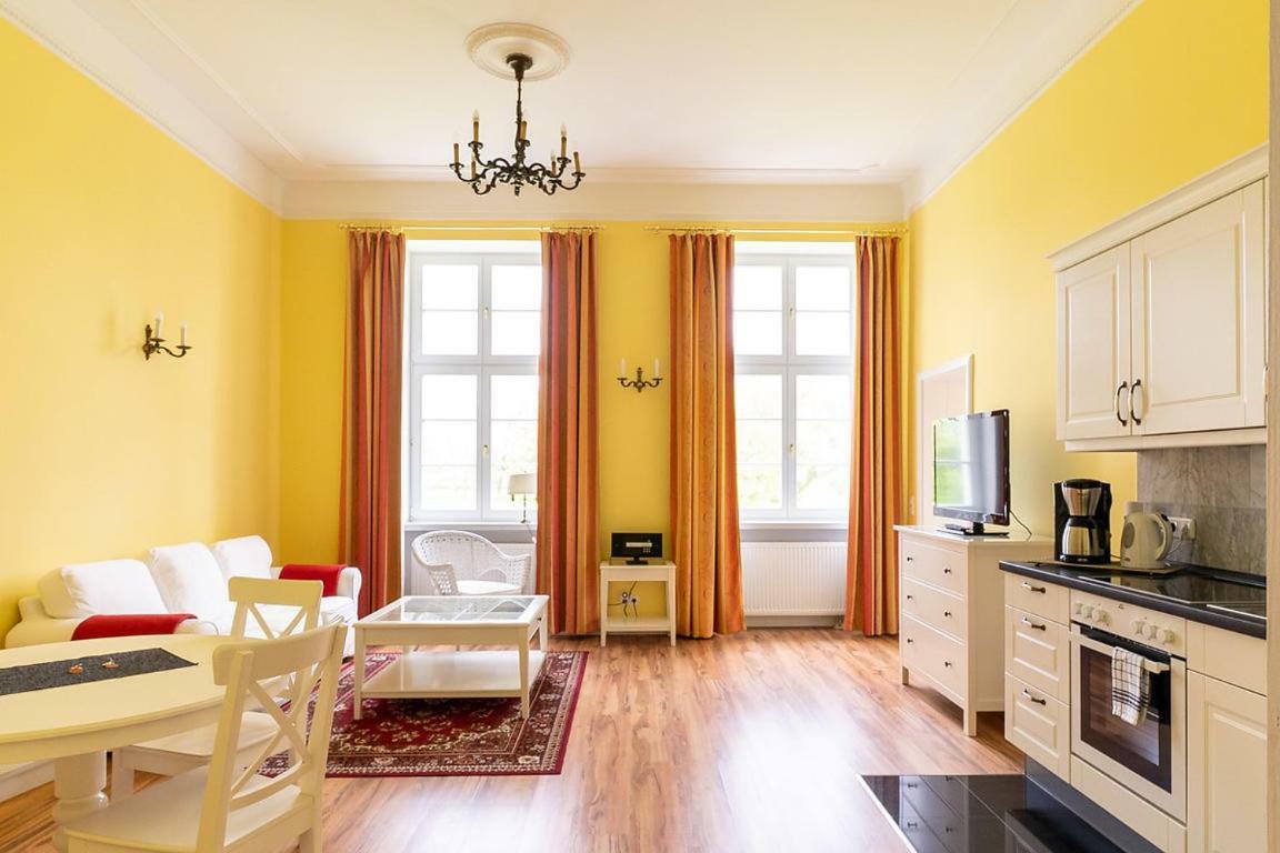 Gutshaus Gross Helle Apartment Moelln Bagian luar foto